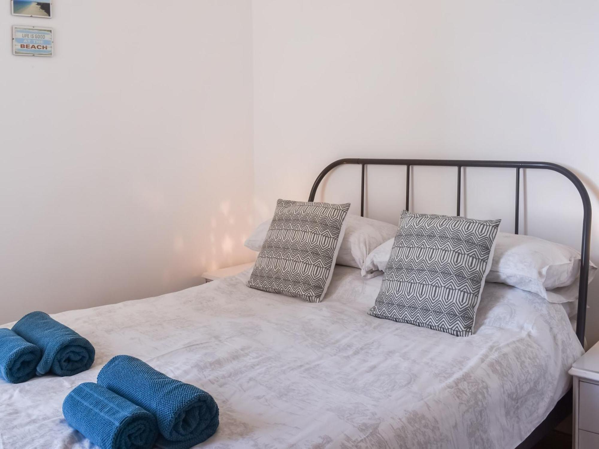 Headland Cottages Coverack Bagian luar foto