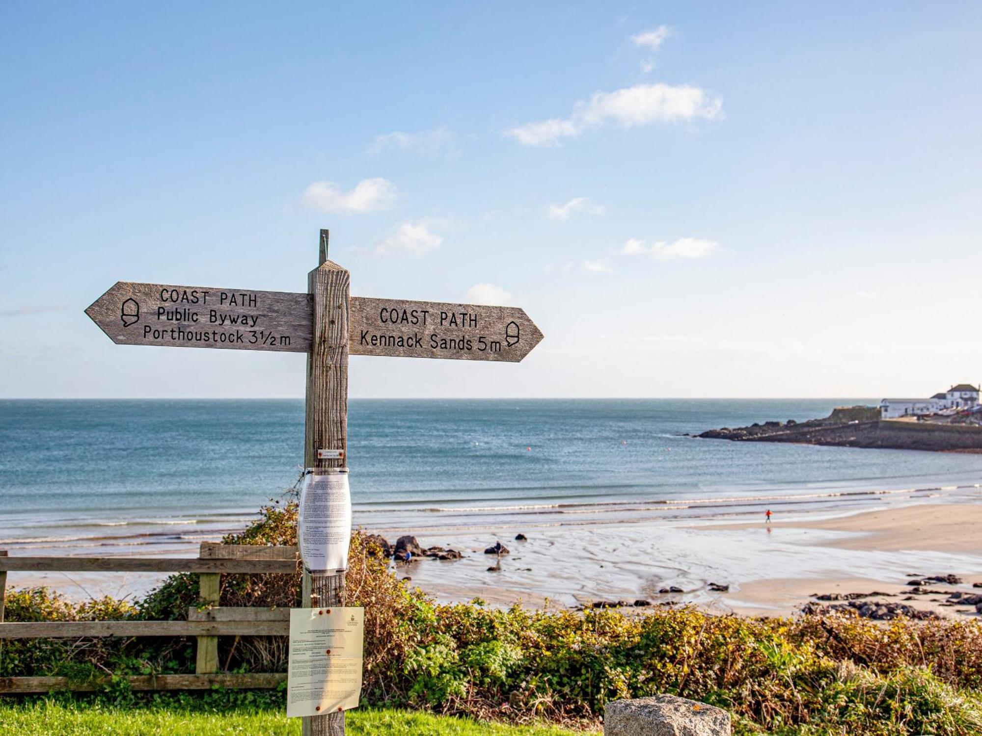 Headland Cottages Coverack Bagian luar foto